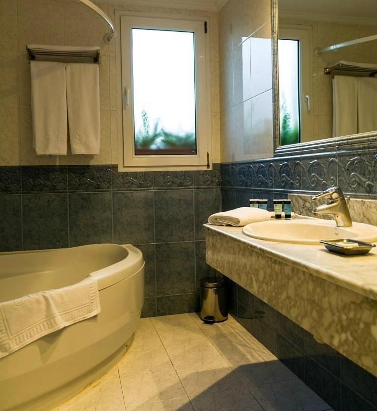 Hotel Suite Miono Castro Urdiales Eksteriør bilde